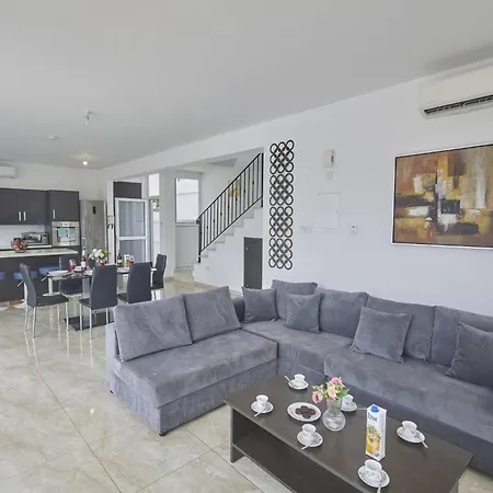 Pearl Pe15 Villa Protarász