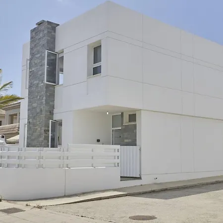 Pearl Pe15 * Protaras