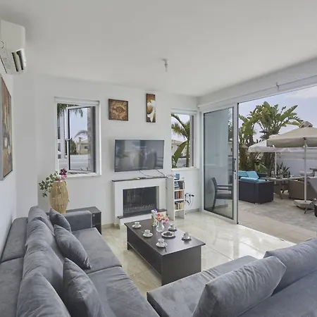 Villa Pearl Pe15 Protaras