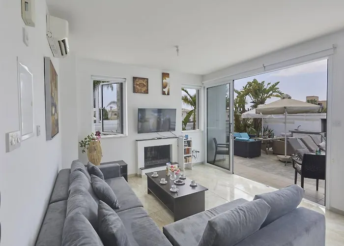 Villa Pearl Pe15 Protaras